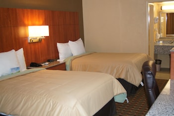 Basic Room, 2 Double Beds, Non Smoking, Private Bathroom