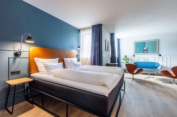 Junior Suite, 1 King Bed, Non Smoking