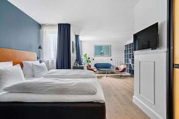 Junior Suite, 1 King Bed, Non Smoking