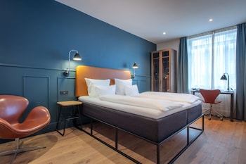 Premium Room, 1 King Bed, Non Smoking