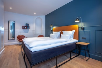 Premium Room, 1 King Bed, Non Smoking
