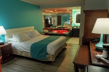 Suite, 1 King Bed, Non Smoking