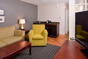 Suite, 1 King Bed, Non Smoking