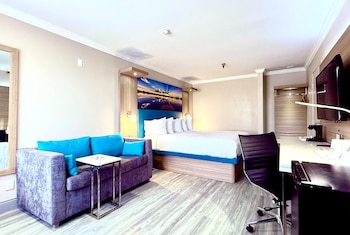Standard Room, 1 King Bed