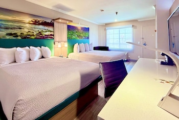 Standard Room, 2 Queen Beds, Smoking