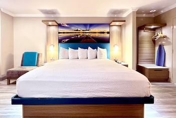 Standard Room, 1 King Bed, Smoking