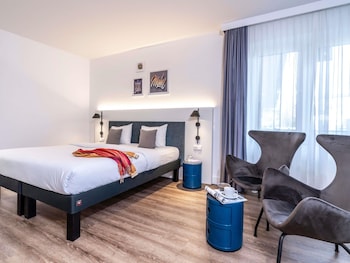 Standard Suite, 2 Double Beds, Connecting Rooms (Family)