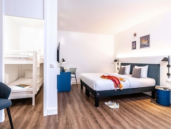 Standard Suite, 2 Double Beds, Connecting Rooms (Family)