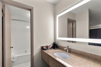 Standard Room, 1 King Bed, Non Smoking (Second Floor)