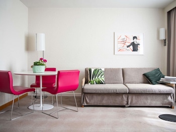 Suite, 1 Queen Bed with Sofa bed