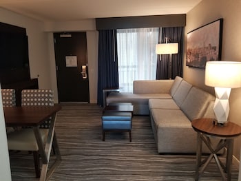 Suite, 1 King Bed with Sofa bed, Non Smoking
