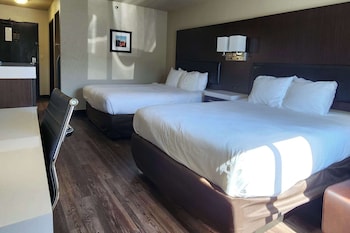 Room, 2 Queen Beds, Accessible, Non Smoking