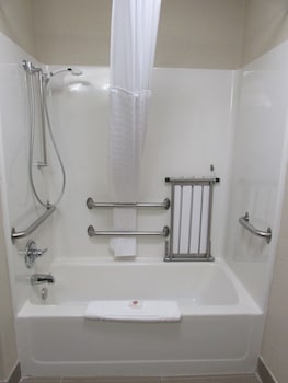 Room, 2 Queen Beds, Accessible, Non Smoking