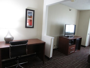 Suite, 1 King Bed, Accessible, Non Smoking
