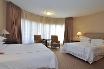 Castle Turret Suite King Bed with Sofa Sleeper