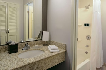 Room, 2 Queen Beds, Accessible (Mobility/Hearing Roll in Shower)