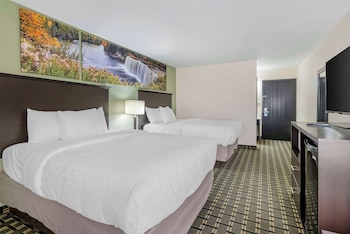 Standard Room, 2 Queen Beds, Non Smoking