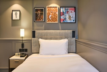 Single Room (Newly Refurbished)