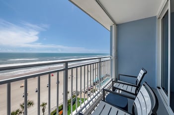 1 Bedroom Ocean Front 1 King or 1 Queen Suite