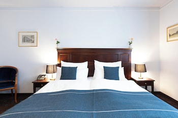 Standard Room, 1 King Bed (Family Room)