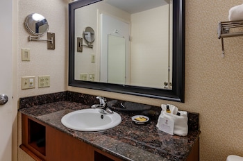 Standard Room, 1 King Bed, Non Smoking, Refrigerator & Microwave