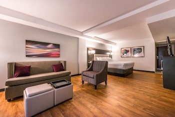 Standard Room, 1 King Bed