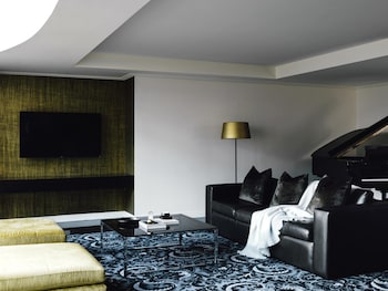 Penthouse, 1 King Bed, Balcony