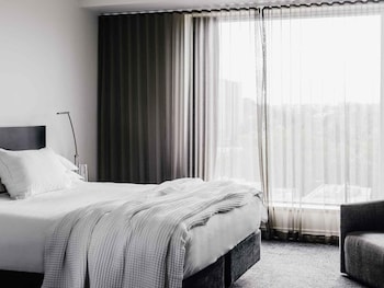 Superior Room, 1 King Bed