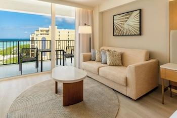 Room, 1 King Bed with Sofa bed, Club Lounge Access (Tradewinds, Adults Only, Limited View)