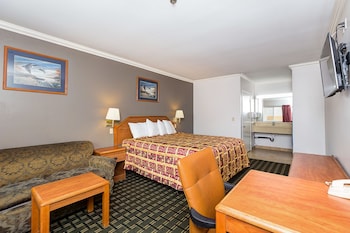 Standard Room, 1 King Bed
