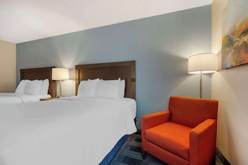 Standard Room, 2 Queen Beds, Non Smoking, Refrigerator & Microwave (Shower Only)