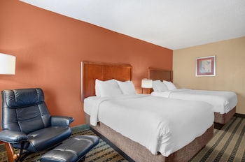 Standard Room, 2 Queen Beds, Accessible, Bathtub