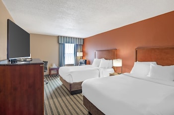 Standard Room, 2 Queen Beds, Accessible, Bathtub