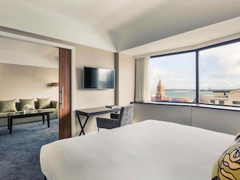 Junior Suite, 1 King Bed