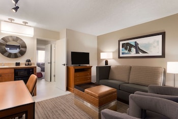 Suite, 1 King Bed, Non Smoking