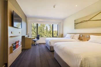 Standard Room, 2 Double Beds, Park View