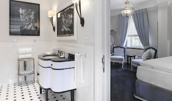 Premium Room (designed by PATRICK HELLMANN)