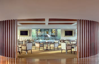 Club Room, 1 King Bed (Premier)
