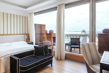 Double Room, 1 Queen Bed, Terrace, Beach View