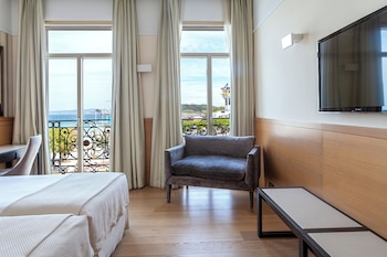 Standard Twin Room, Beach View