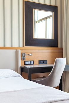 Standard Twin Room, Beach View