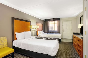Deluxe Room, 2 Double Beds, Non Smoking
