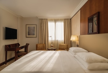 Deluxe Room, 1 King Bed