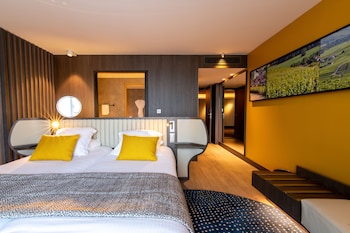 Superior Room, Multiple Beds, Non Smoking (Third bed is Single Bed)