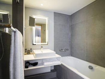 Executive Room, 1 Double Bed with Sofa bed
