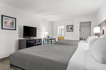 Standard Room, 2 Queen Beds, Non Smoking