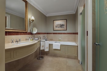 Premium Room, 2 Twin Beds, River View