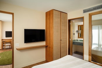 Family Room, Mountain View