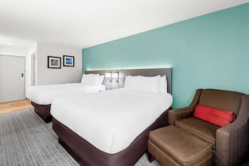Standard Room, 2 Queen Beds, Non Smoking