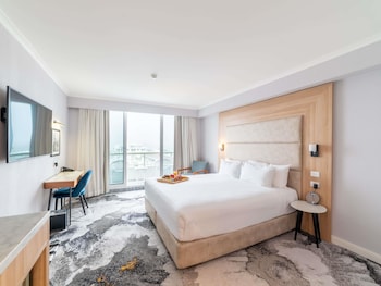 Family Room, 1 King Bed, Connecting Rooms